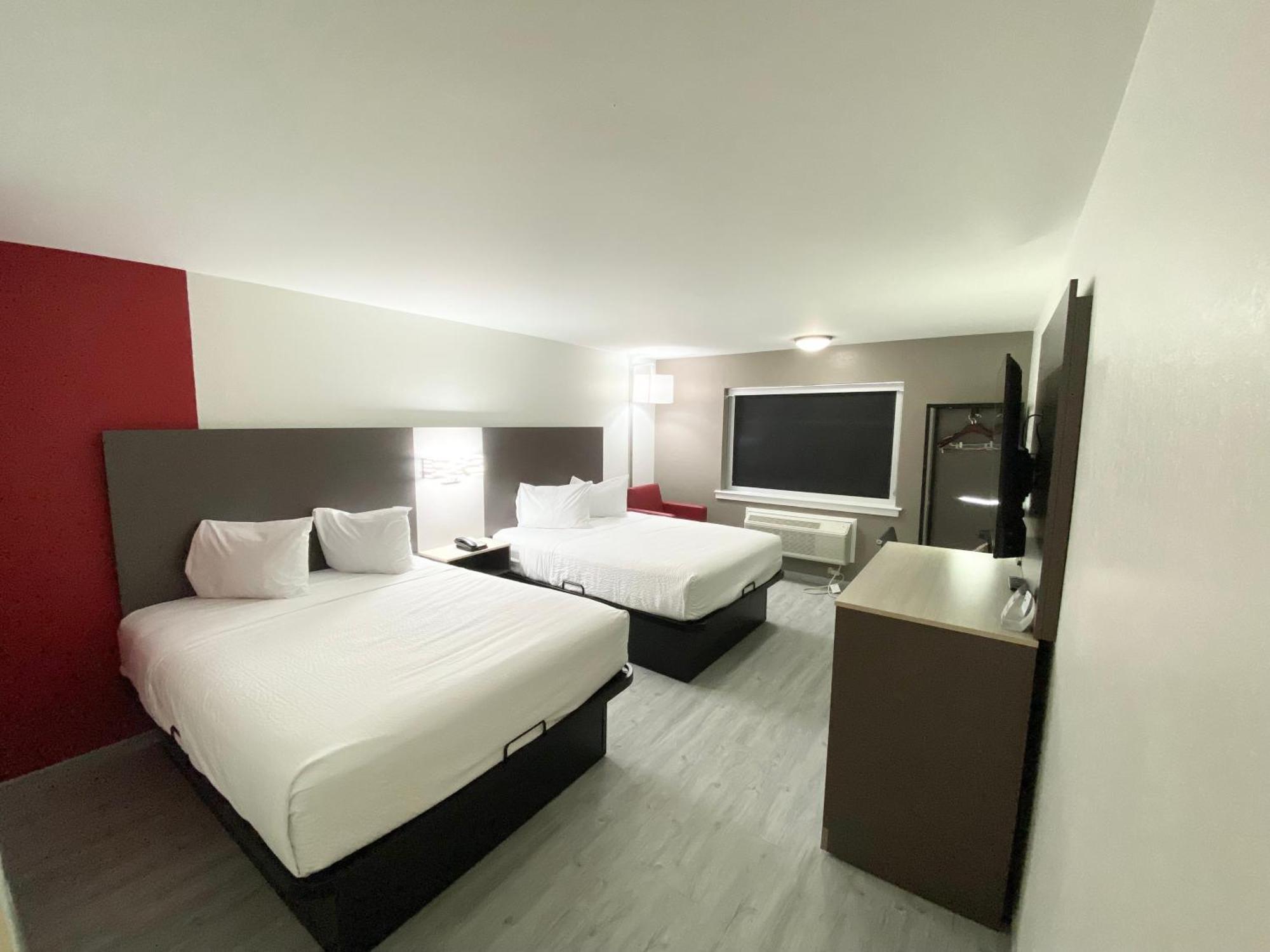 Ramada By Wyndham Tuscaloosa Hotell Exteriör bild