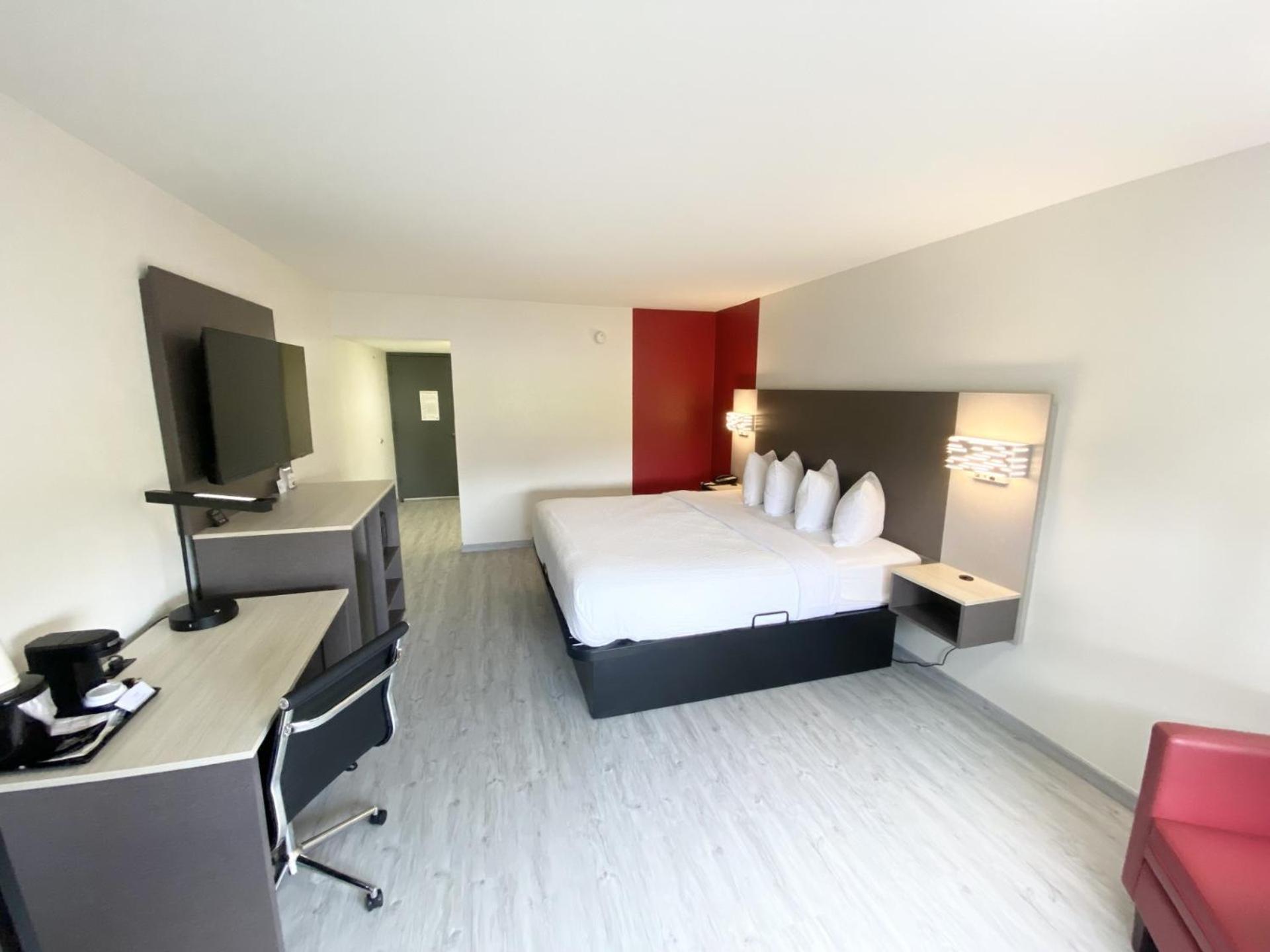 Ramada By Wyndham Tuscaloosa Hotell Exteriör bild