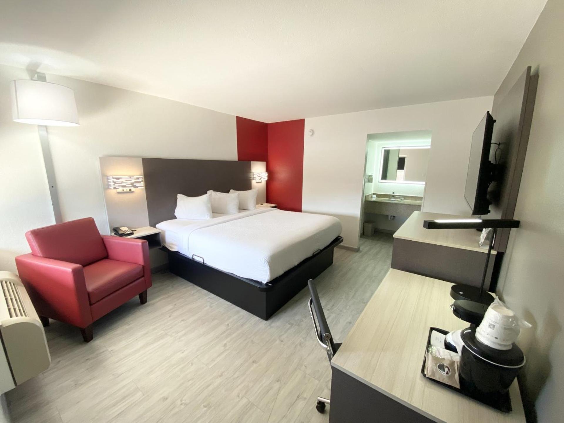Ramada By Wyndham Tuscaloosa Hotell Exteriör bild