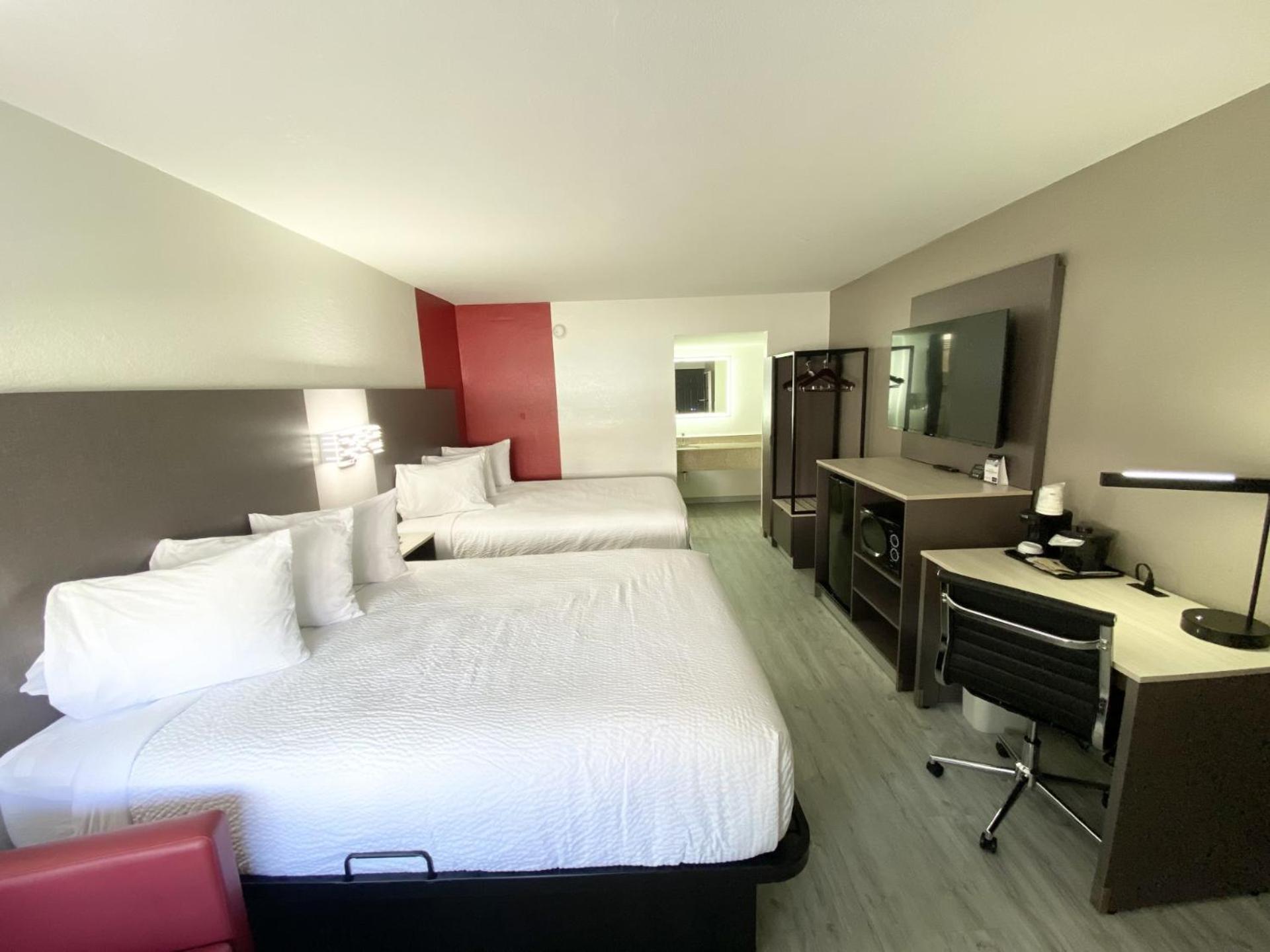 Ramada By Wyndham Tuscaloosa Hotell Exteriör bild
